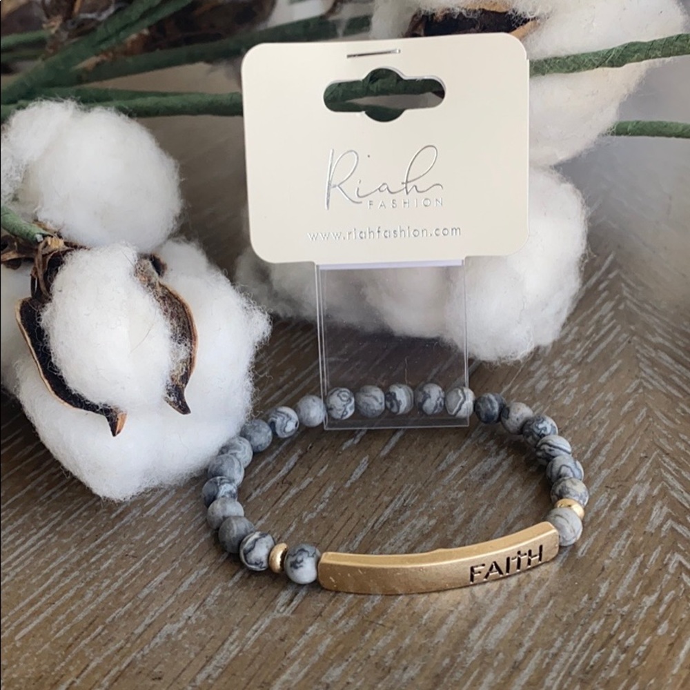 FAITH natural black stone stretch bracelet - Picture 2 of 6